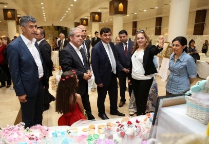 “Ellerde Yeşeren Umutlar” sergileniyor