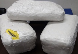 Emanet valizden esrar çıktı