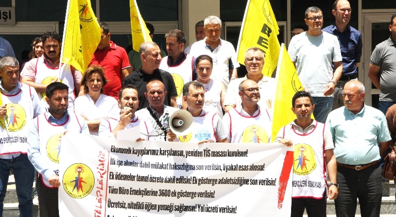 Emekçiler olarak enflasyon korumalı maaş istiyoruz