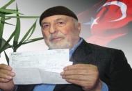 Emekli gurbetçi, bir aylık maaşını Mehmetçik için bağışladı 