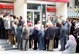Emekli maaşlarında ve sağlık hizmetlerinde tehlike çanları çalabilir