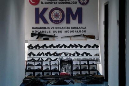 Emekli polis ve infaz koruma memurundan silah kaçakçısı 