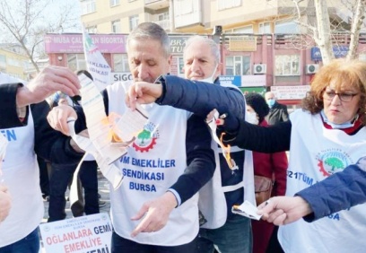Emekliler, fatura zamlarını protesto etmek için her gün 9 dakika ampullerini söndürecek