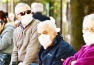 Emekliler kazanılmış haklarını yitiriyor: 'Zorunlu ihtiyaçları karşılayamaz olduk'