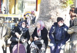 Emeklilerimiz aç ve perişan hiç kimse kömür alamıyor