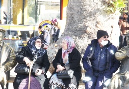 Emeklilerimiz aç ve perişan hiç kimse kömür alamıyor