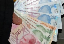Emeklilerin beklediği zamla ilgili kanun Resmi Gazete’de yayımlandı