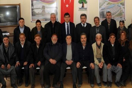 Emeklilerle muhabbet etti