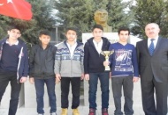 Emine Nakıboğlu badmintonda üç kupa birden aldı