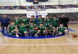 Emine Nakıboğlu, basketbolda Türkiye yarı finallerine kaldı
