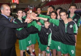 Emine Nakıboğlu Koleji basketbolda şampiyon oldu