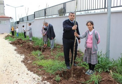 Emniyet Amirliği’nin yeni binasına150 ağaç dikildi