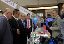 Emniyet stand açtı