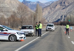 Emniyet ve jandarma bölgesinde 51 bin 300 ekip, 99 bin 245 trafik personeli görev alacak