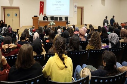 Empati kurmalı ve kimseye öteki gözüyle bakmamalıyız