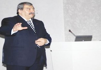 En büyük üzüntüm eğitimimi yarım bırakmak ve lisan bilmemek