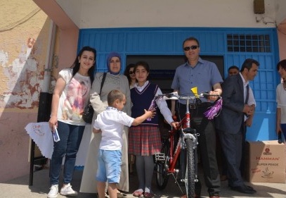 En çok kitap okuyan öğrenciler ödüllendirildi