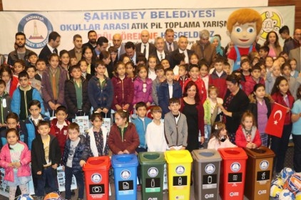 En çok pil toplayan çevreci okullara ödül