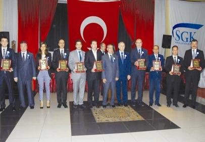 En fazla prim ödeyen 10 firma ödüllendirildi