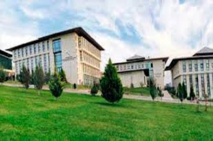 En hızlı akredite olan Yabancı Diller Yüksekokulu HKÜ&#8217;den