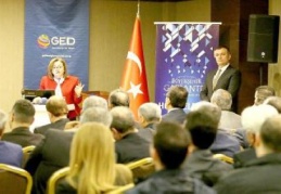 En önemli problemlerimizden birisiistihdama katılımın kalifiye olmaması