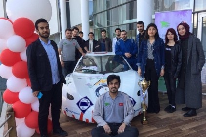 Enerjili araçların getirdiği avantajları halka aktarmak ve bilinçlendirmek istiyoruz