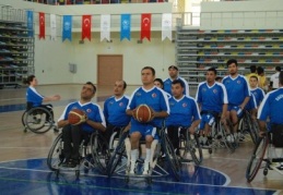 ENGELLE BASKETÇİLERİN GÖZÜ ZİRVEDE