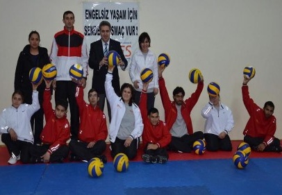 Engellerini sporla aşıyorlar