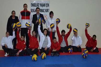 Engellerini sporla aşıyorlar 