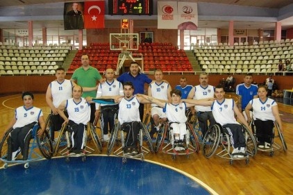 Engelli basketçiler Ankara TSK ile oynuyor