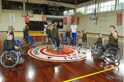 Engelli basketçiler, Gaziantep&#8217;in gururu oldu
