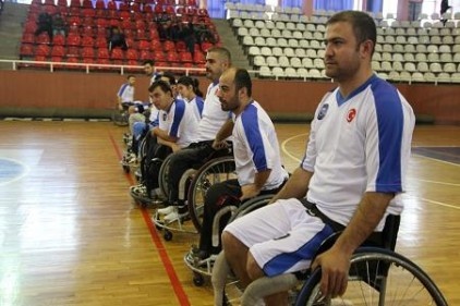 Engelli basketçiler ikinci yarıya hazır 80-62