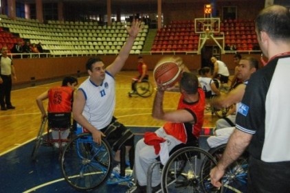 Engelli basketçilere yönetimden tam destek
