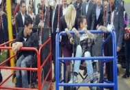 Engelli çocuklar oyun parkına kavuştu