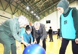 Engelli öğrenciler, spor etkinlikleri yaparak keyifli bir gün geçirdi