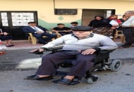 Engelli vatandaşlara sandalye verilmeye devam ediliyor