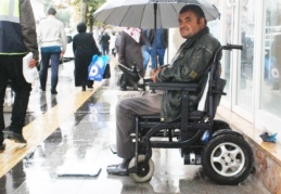 Engelli vatandaşlarımızı, topluma kazandırmak lazım