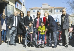 Engellilere destek 