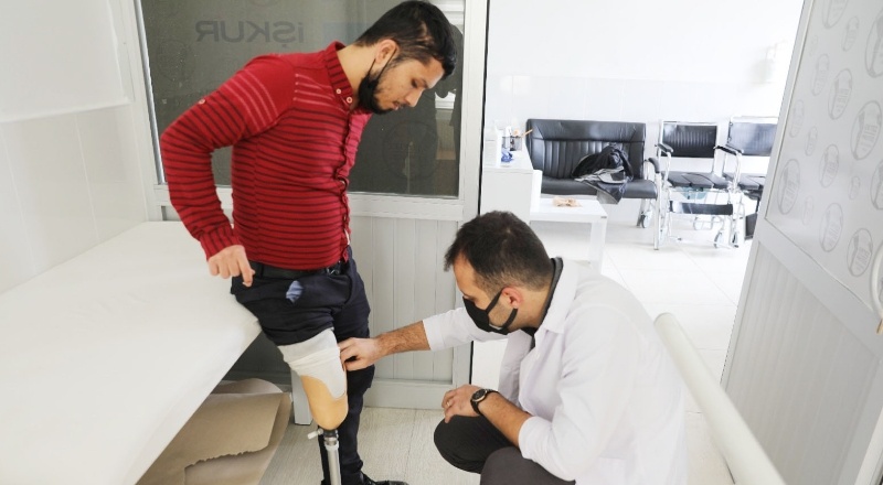 Engellilerin yaşam kalitelerini artırıyor, yüzlerini gülümsüyor