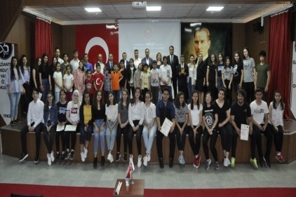 "Engelsiz Düşünceler Projesi" sertifika töreni yapıldı 