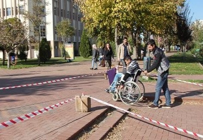 Engelsiz Yaşam Topluluğu, Empati Parkuru yaptı