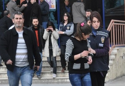 Eniştelerini öldürdüler