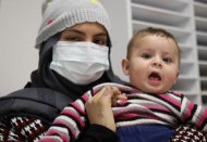 Enkazdan kurtarılırken ayrılan anne ile 9 aylık bebeği hastanede buluştu