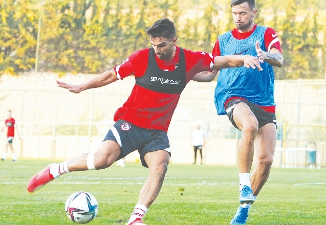 Enver Cenk Şahin'in Covid-19 testi pozitif çıktı