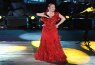 Erçetin, sesi ve danslarıyla hayranlarını yine büyüledi