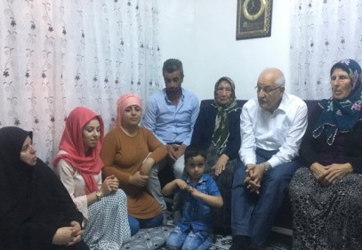Erdoğan, çat kapı geziyor