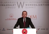 Erdoğan: Haydi eşitiz, erkekle bayan 100 metreyi aynı anda koşsun