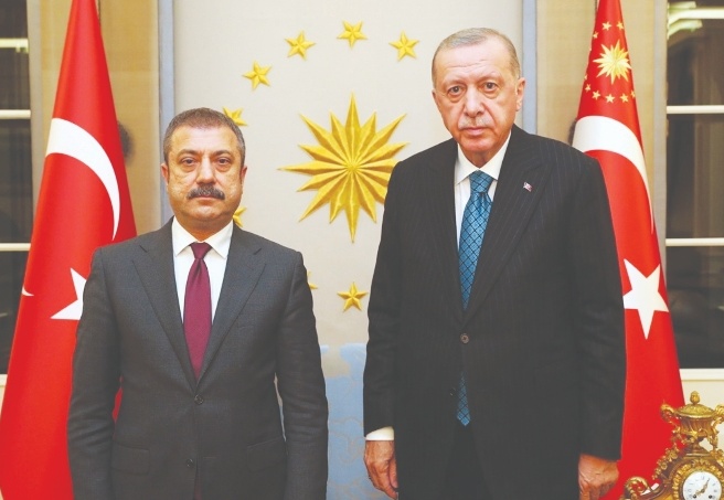 Erdoğan Merkez Bankası’nın 2 başkan yardımcını görevden aldı