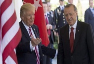“Erdoğan, Trump’ı övdü, ABD’nin Suriye’deki Kürt müttefiklerini suçladı”