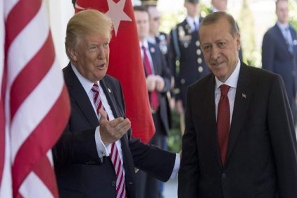 &#8220;Erdoğan, Trump&#8217;ı övdü, ABD&#8217;nin Suriye&#8217;deki Kürt müttefiklerini suçladı&#8221;